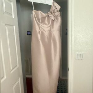 Elegant Cream Strapless Dress